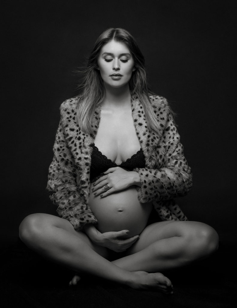 maternity photographer in stockholm Sweden 